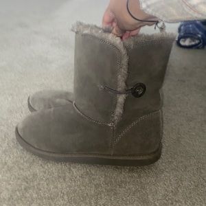 Suede Fur Grey Boots with decorative Button